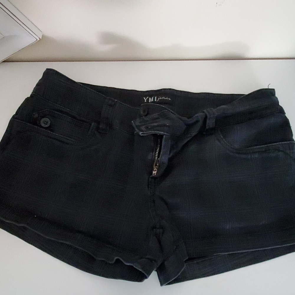 Black & grey plaid shorts